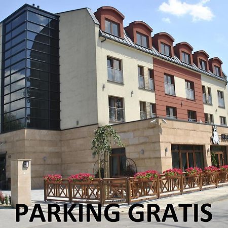 Hotel Zakliki Krakow Luaran gambar