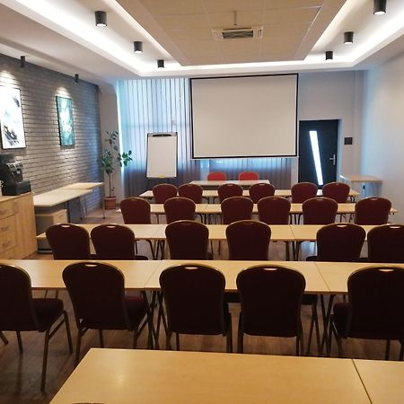 Hotel Zakliki Krakow Luaran gambar