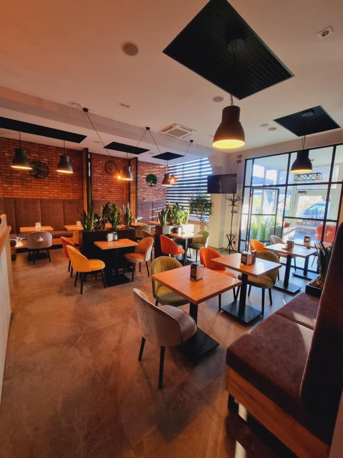 Hotel Zakliki Krakow Luaran gambar