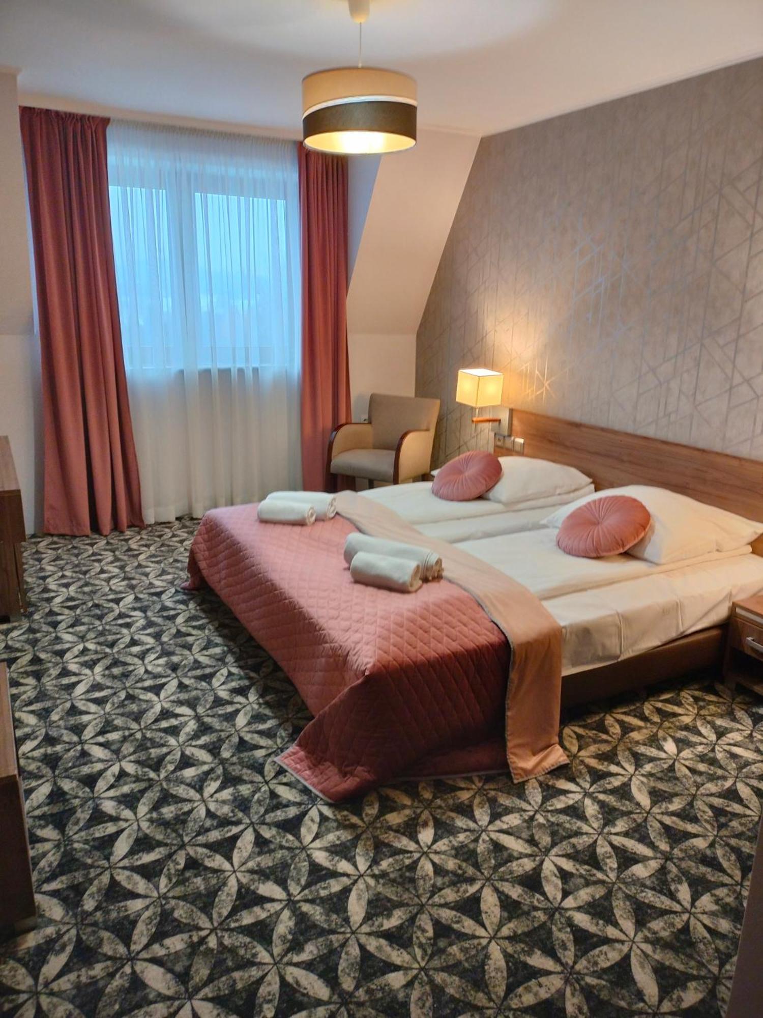 Hotel Zakliki Krakow Luaran gambar