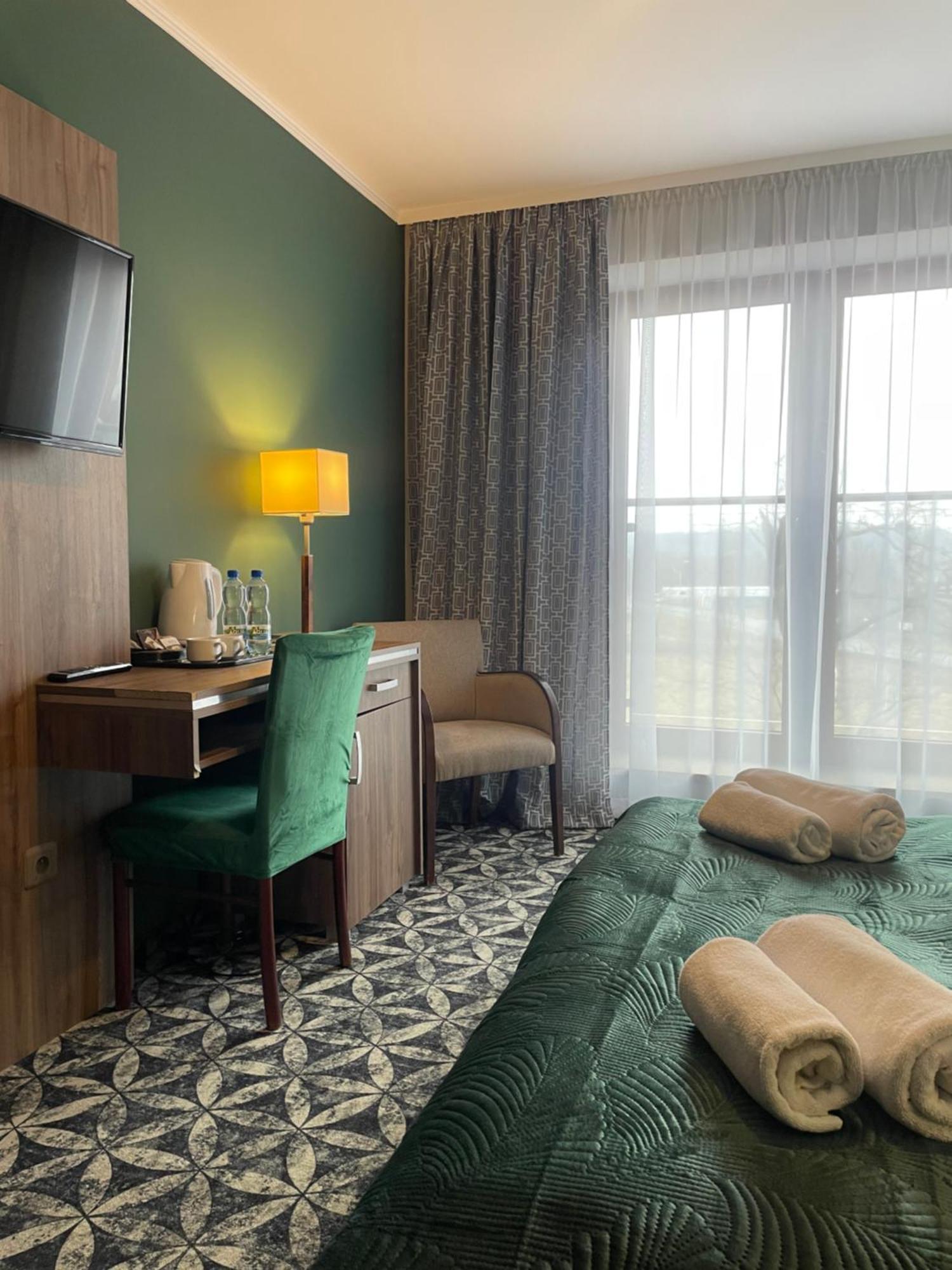 Hotel Zakliki Krakow Luaran gambar