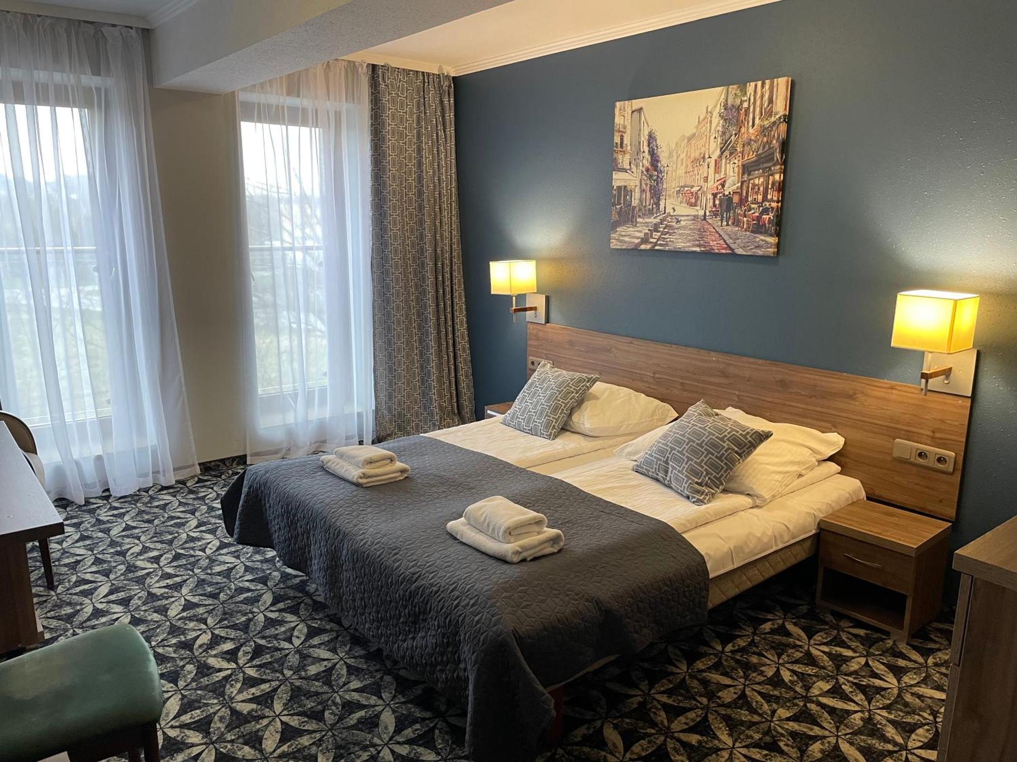 Hotel Zakliki Krakow Luaran gambar