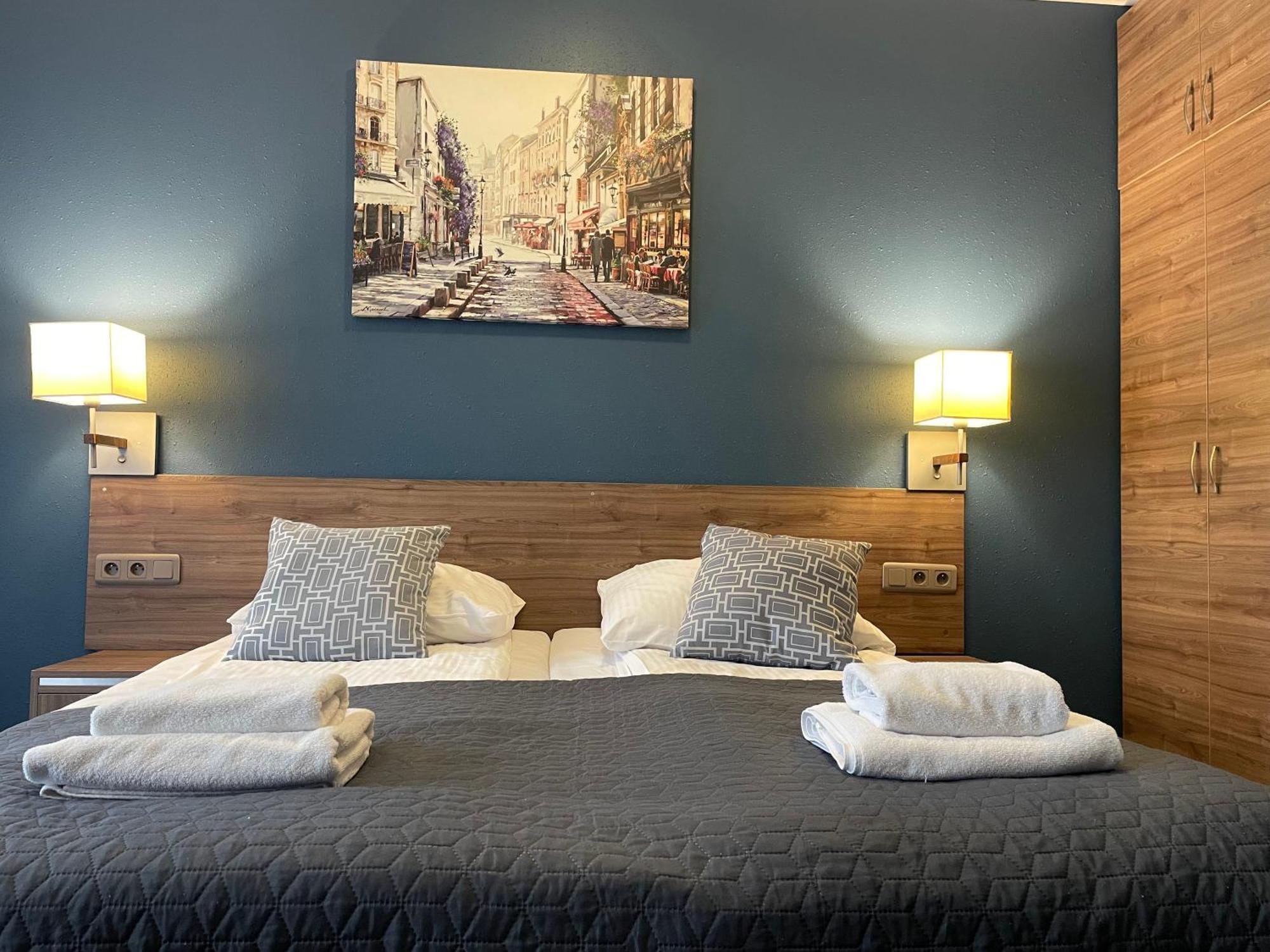 Hotel Zakliki Krakow Luaran gambar
