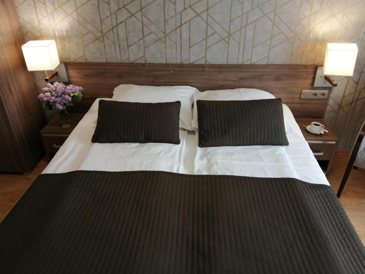 Hotel Zakliki Krakow Luaran gambar
